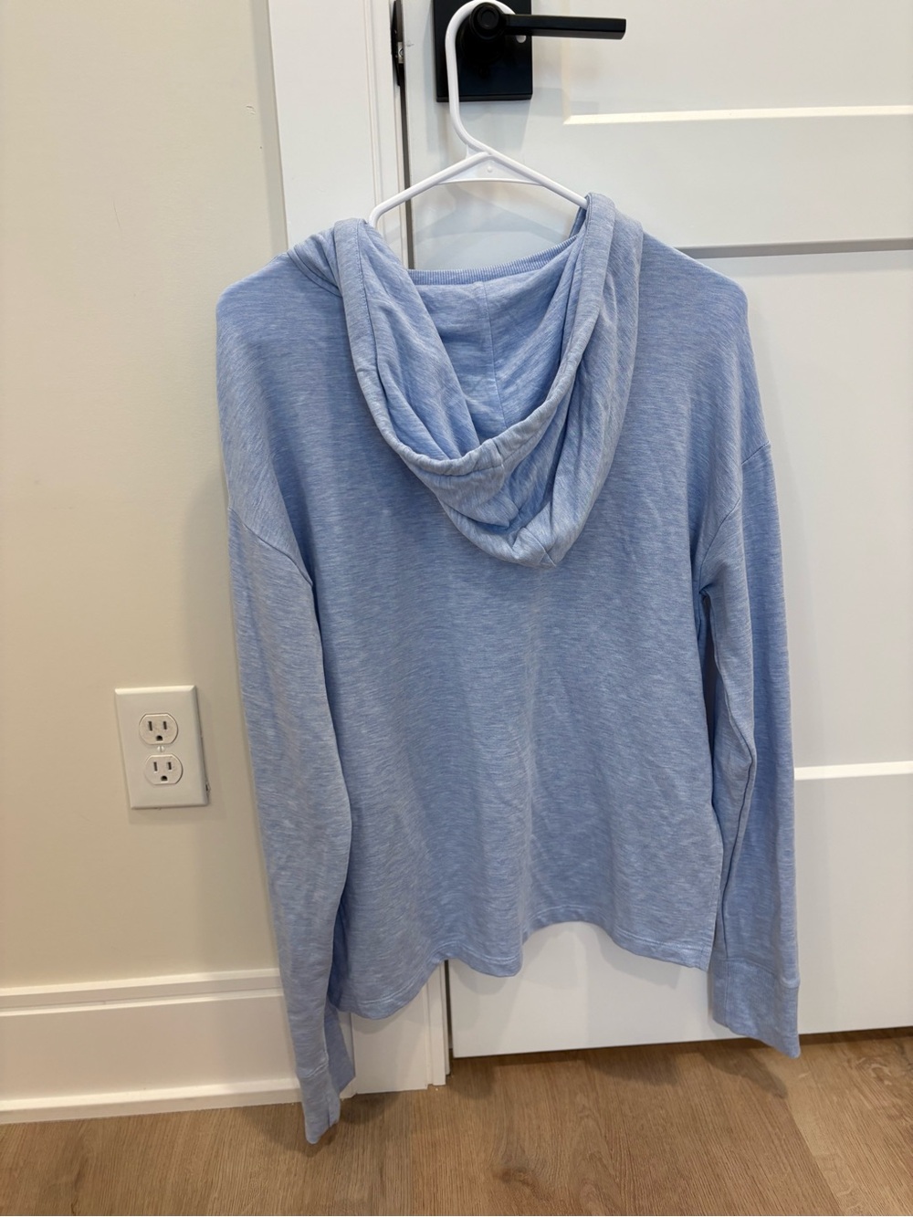 Travis Matthew Skyloft Soft Hoodie Size Small - Picture 6 of 8
